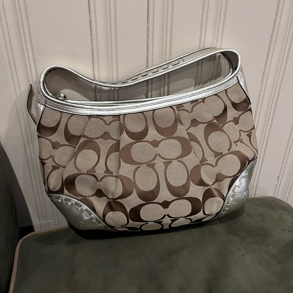 Authentic coach kahki signature w/ silver leather nwt hobo bag